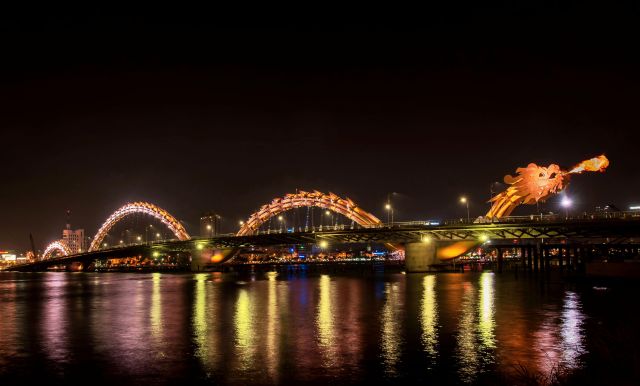 Philips lights Vietnam's iconic Dragon Bridge in Da Nang with su